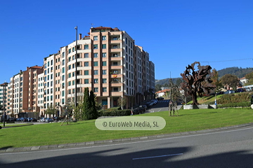 Escultura «El monumento al roble»