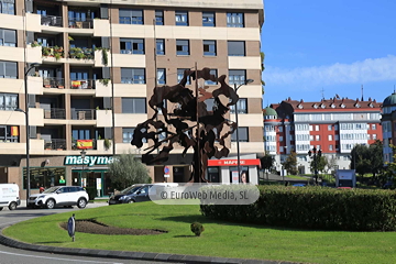 Escultura «El monumento al roble»