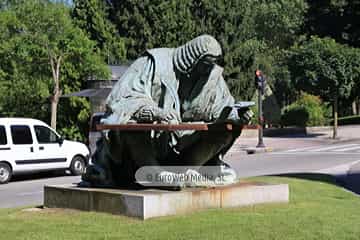 Escultura «Monumento a Campomanes»
