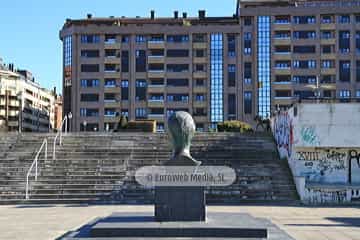 Escultura «Dolores Medio»