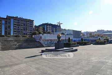 Escultura «Dolores Medio»