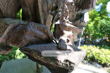 Escultura «Manolo Avello»