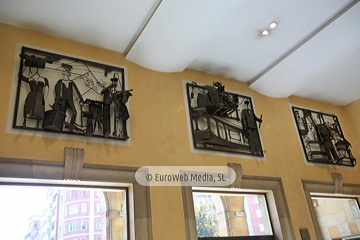 Escultura «Murales de la estación de Renfe»