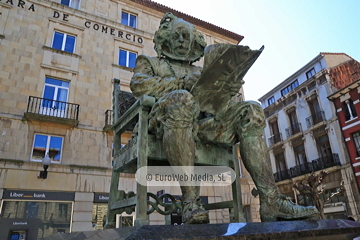 Escultura «Carreño Miranda» en Avilés