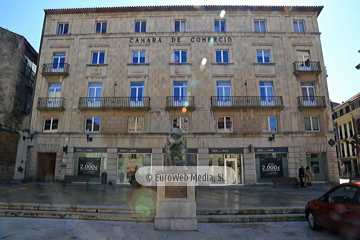 Escultura «Carreño Miranda» en Avilés