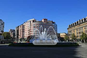 Fuente a la entrada de la autopista Y