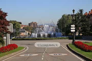 Fuente a la entrada de la autopista Y