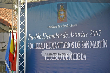 Sociedad «Humanitarios de San Martín» y pueblo de Moreda, Premio al Pueblo Ejemplar de Asturias 2007. Sociedad Humanitarios de San Martín y pueblo de Moreda, Premio al Pueblo Ejemplar de Asturias 2007