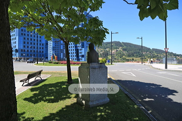 Escultura «Busto de Juan Antonio Álvarez Rabanal»