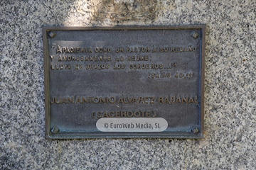 Escultura «Busto de Juan Antonio Álvarez Rabanal»