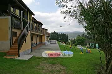 Parque infantil. Apartamentos rurales Los Novales