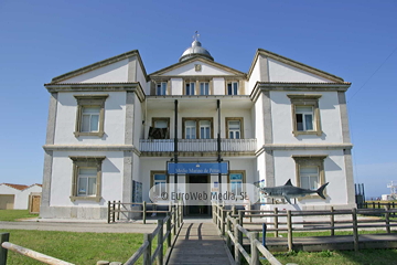 Centro de Interpretación del Medio Marino de Peñas. Centro de Recepción de Visitantes e Interpretación del Medio Marino de Peñas
