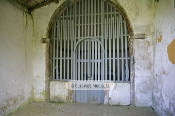 Capilla de Santa Ana en Cadanes