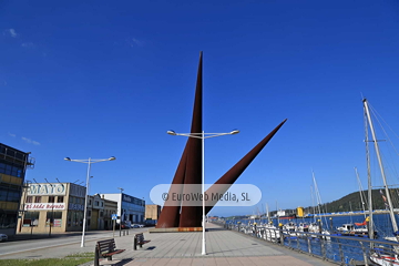 Escultura «Avilés»