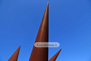 Escultura «Avilés»