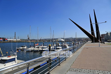 Escultura «Avilés»