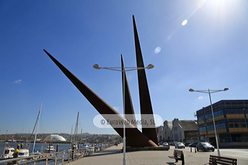 Escultura «Avilés»