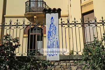 Mural «Homenaje a Carreño Miranda» en Avilés