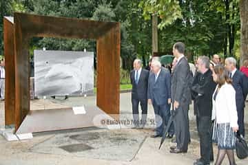 S.A.R. el Príncipe de Asturias inauguró la exposición fotográfica «Génesis», de Sebastião Salgado