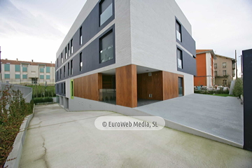 Edificio de viviendas «Mar de Tor» en la avenida de la Paz de Llanes