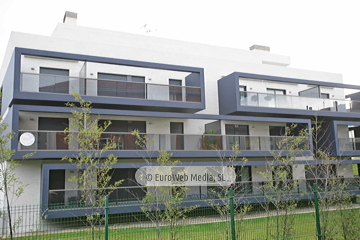 Edificio de viviendas «Mar de Tor» en la avenida de la Paz de Llanes