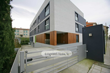 Edificio de viviendas «Mar de Tor» en la avenida de la Paz de Llanes
