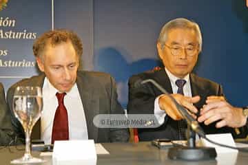 S. Iijima, S. Nakamura, R. Langer, G. M. Whitesides y T. Marks, Premio Príncipe de Asturias de Investigación Científica y Técnica. S. Iijima, S. Nakamura, R. Langer, G. M. Whitesides y T. Marks, Premio Príncipe de Asturias de Investigación Científica y Técnica 2008