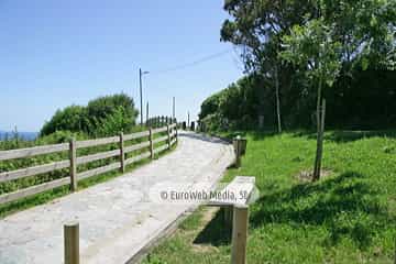 Sendero litoral de la costa este de Gijón