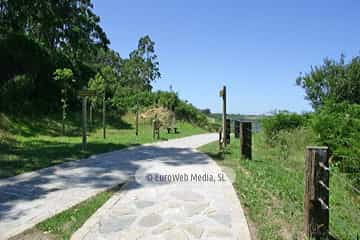 Sendero litoral de la costa este de Gijón