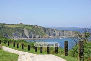 Sendero litoral de la costa este de Gijón