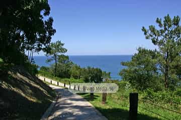 Sendero litoral de la costa este de Gijón