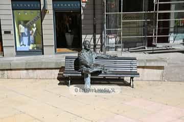 Escultura «Luis Riera Posada» en Oviedo