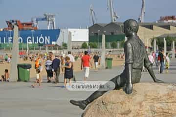 Escultura «Homenaje a los niños de la guerra»