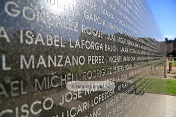 Escultura «Monumento a las víctimas del terrorismo (1968-2007)». Escultura «Monumento a las víctimas del terrorismo»