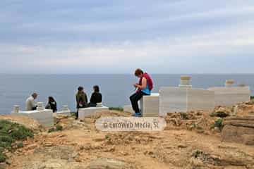 Escultura «Cantu los díes fuxíos» en Gijón