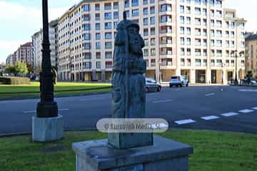 Escultura «Santiago Peregrino»