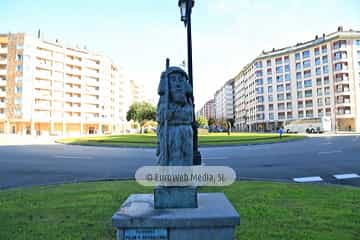 Escultura «Santiago Peregrino»