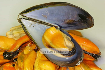 En Oviedo capital. Mejillones rellenos o Mejillones tigre