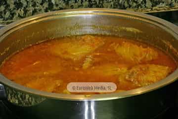 Concejo de Oviedo. Bacalao en salsa de tomate