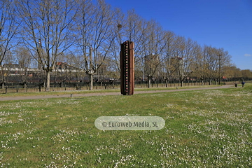 Escultura «Vulcano y Prometeo»