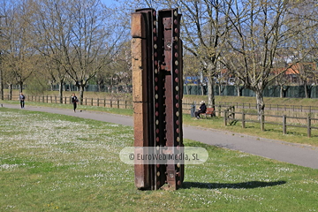 Escultura «Vulcano y Prometeo»