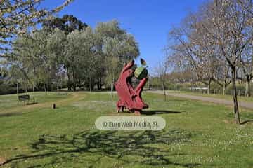 Escultura «La mano de Eva»
