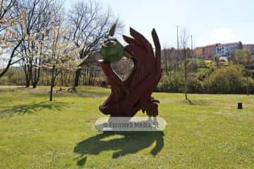 Escultura «La mano de Eva»