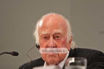 Peter Higgs, François Englert y el CERN, Premio Príncipe de Asturias de Investigación Científica y Técnica 2013