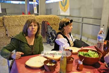 Cena medieval de los Exconxuraos de Llanera