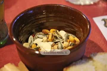 Cena medieval de los Exconxuraos de Llanera