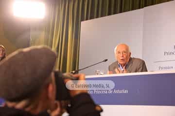 Emilio Lledó Íñigo, Premio Princesa de Asturias de Comunicación y Humanidades 2015