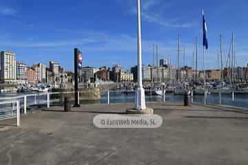 Cañones - noray del muelle de la Rula