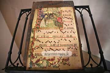 Panteón de los Reyes de León