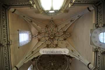 Panteón de los Reyes de León